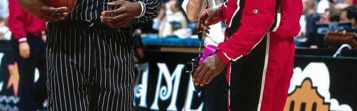 开云网页登录-公牛队九十年代出场服将推出复刻版|芝加哥公牛队|迈克尔·乔丹|nba_新浪新闻