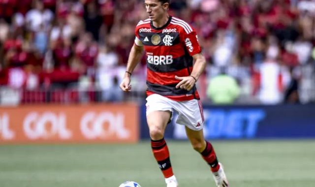 开云app-38岁费利佩·路易斯挂靴 想做教练 想执教弗拉门戈