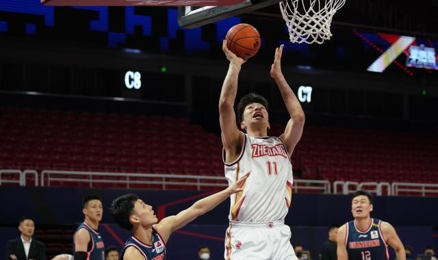 开云app-全华班掀起反击浪潮 浙江距离逆转只差一记罚球